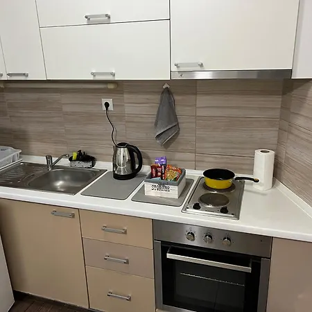 Appartement Free Personal Parking & Wi-fi - 5 Min Away From The Square - Modern And Cozy In The Centre Of *