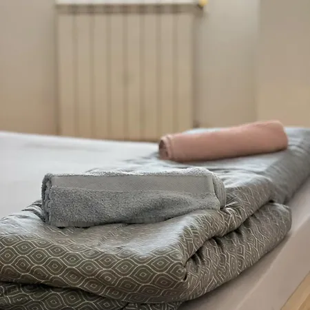 Apartment Free Personal Parking & Wi-fi - 5 Min Away From The City Square - Modern And Cozy In The Centre Of Skopje